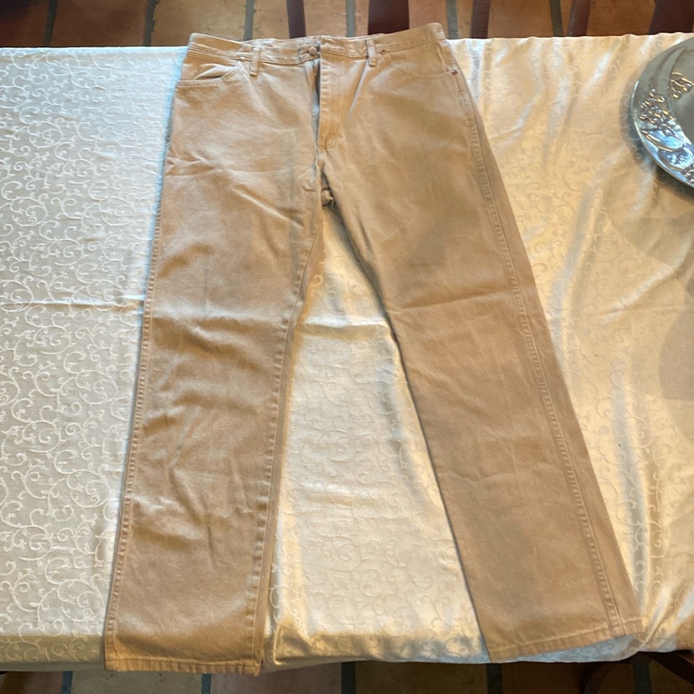 Wrangler tan jeans